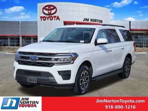 Used 2024 Ford Expedition Max XLT image 3