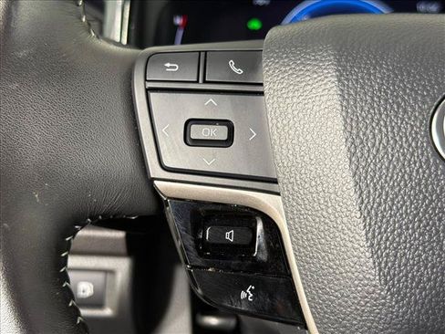 Used 2025 Toyota Camry SE FWD image 24