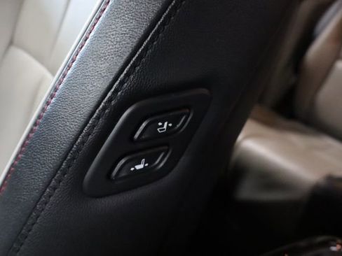 Used 2020 Kia Sedona SX FWD image 46