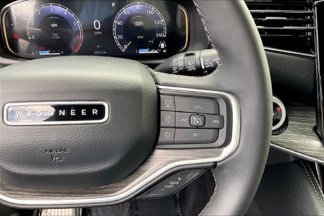 Certified 2024 Jeep Wagoneer Series III AWD/4WD image 19