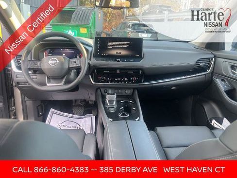 Certified 2025 Nissan Rogue SL image 9