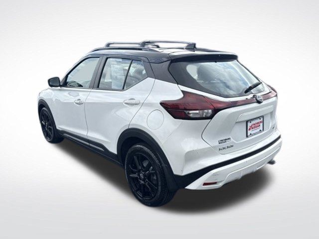 Used 2023 Nissan Kicks SR w/ SR Premium Package FWD image 7