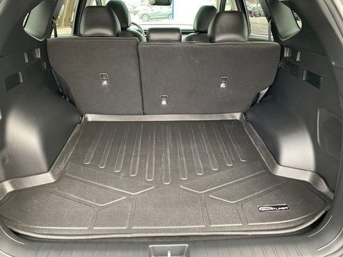 Used 2022 Hyundai Tucson Limited image 17