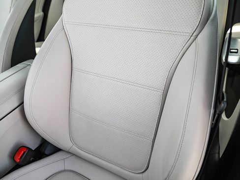 Used 2023 Mercedes-Benz C 300 4MATIC Sedan image 24