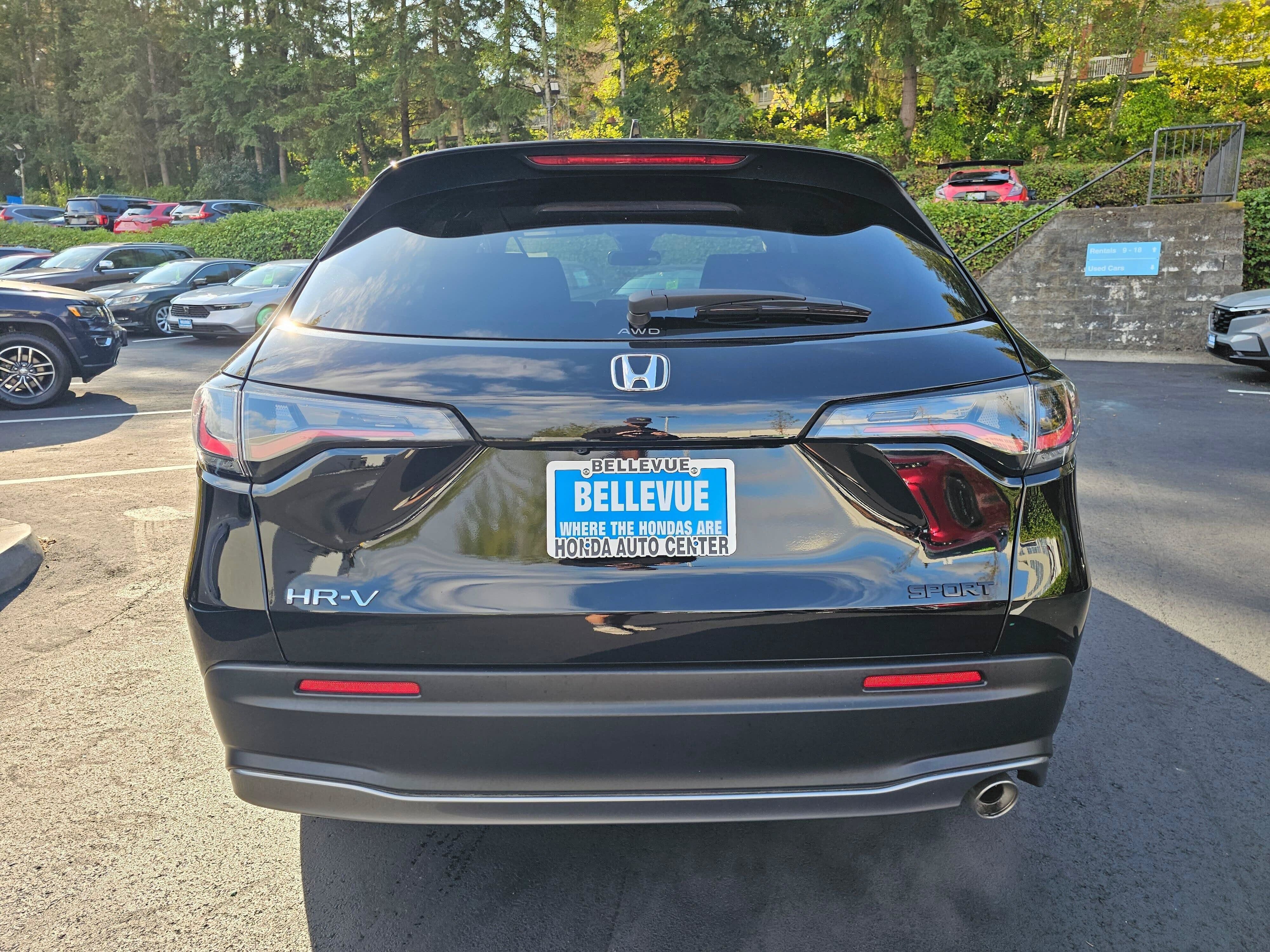 Used 2025 Honda HR-V Sport image 6