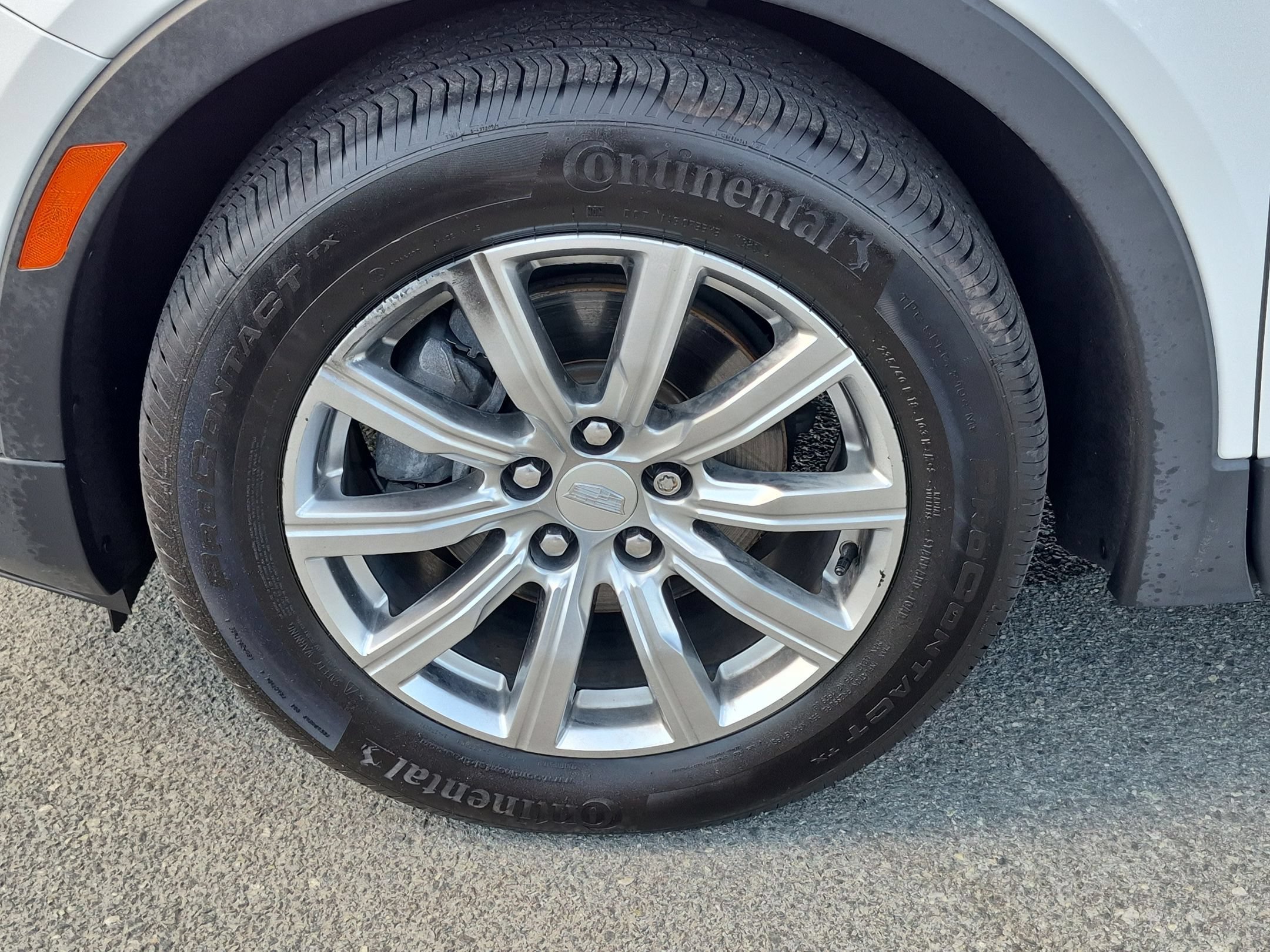 Certified 2019 Cadillac XT4 Premium Luxury w/ Cold Weather Package AWD/4WD image 10