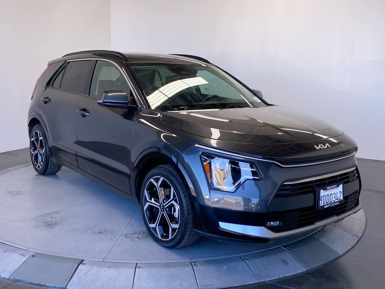 Certified 2023 Kia Niro EX Touring FWD image 7