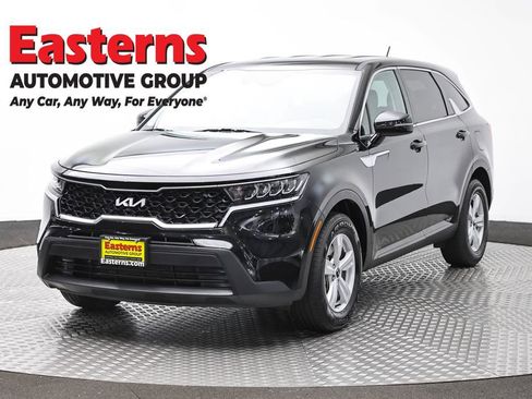 Used 2022 Kia Sorento LX FWD image 1