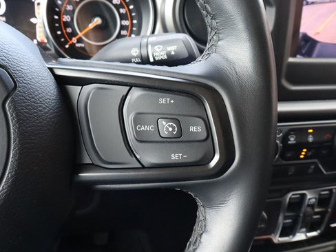 Used 2022 Jeep Gladiator Sport AWD/4WD image 37