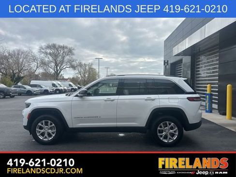 Used 2023 Jeep Grand Cherokee Limited image 4