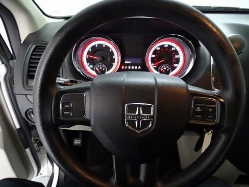 Used 2016 Dodge Grand Caravan American Value Package image 5