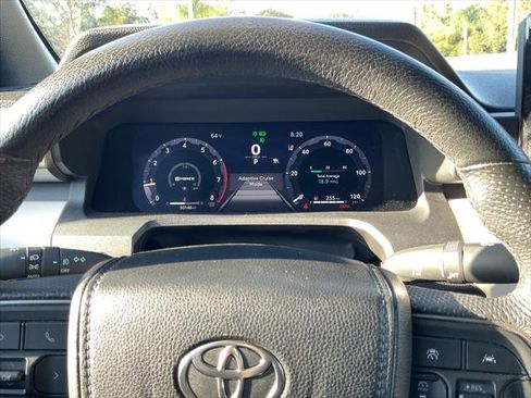 Used 2024 Toyota Tacoma TRD Off-Road AWD/4WD image 29