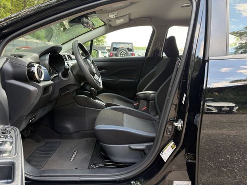 Used 2025 Nissan Versa SV FWD image 24