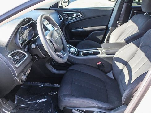 Used 2015 Chrysler 200 Limited image 19