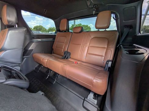 Used 2024 Lincoln Navigator Reserve AWD/4WD image 19