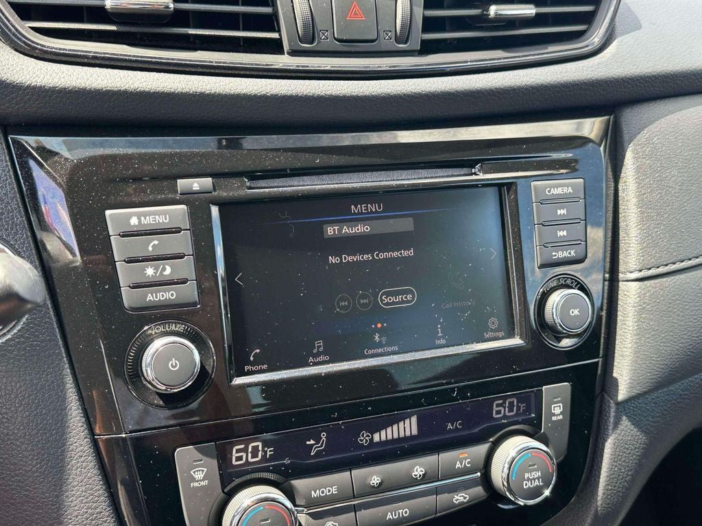 Used 2018 Nissan Rogue SV AWD/4WD image 27