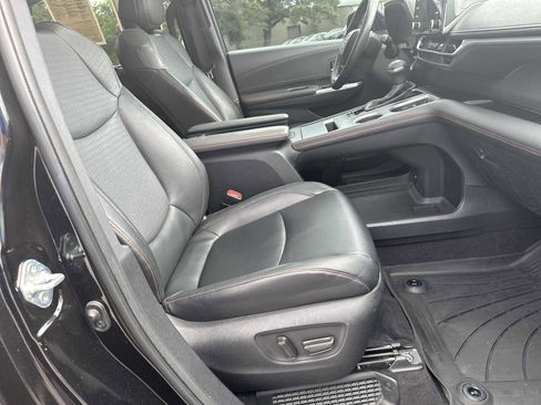 Used 2022 Toyota Sienna XSE FWD image 28