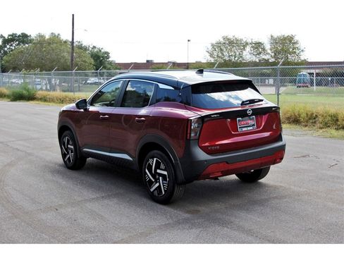 New 2026 Nissan Kicks SV image 3