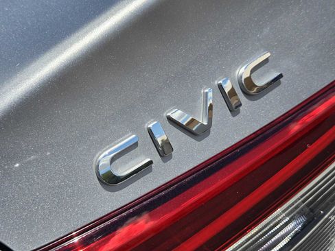 Used 2023 Honda Civic Sport image 11