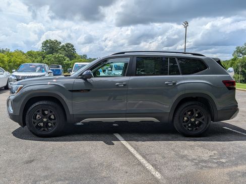 Used 2026 Volkswagen Atlas Peak Edition AWD/4WD image 7