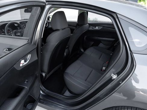 Used 2019 Kia Forte LXS FWD image 38