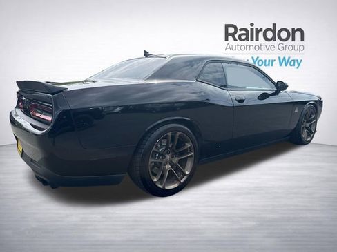 Used 2016 Dodge Challenger R/T Scat Pack w/ Leather Interior Group RWD image 7
