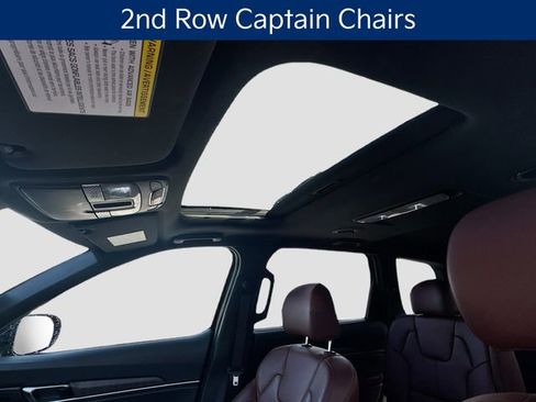 Used 2023 Kia Telluride EX w/ EX Captain's Chair Package image 25