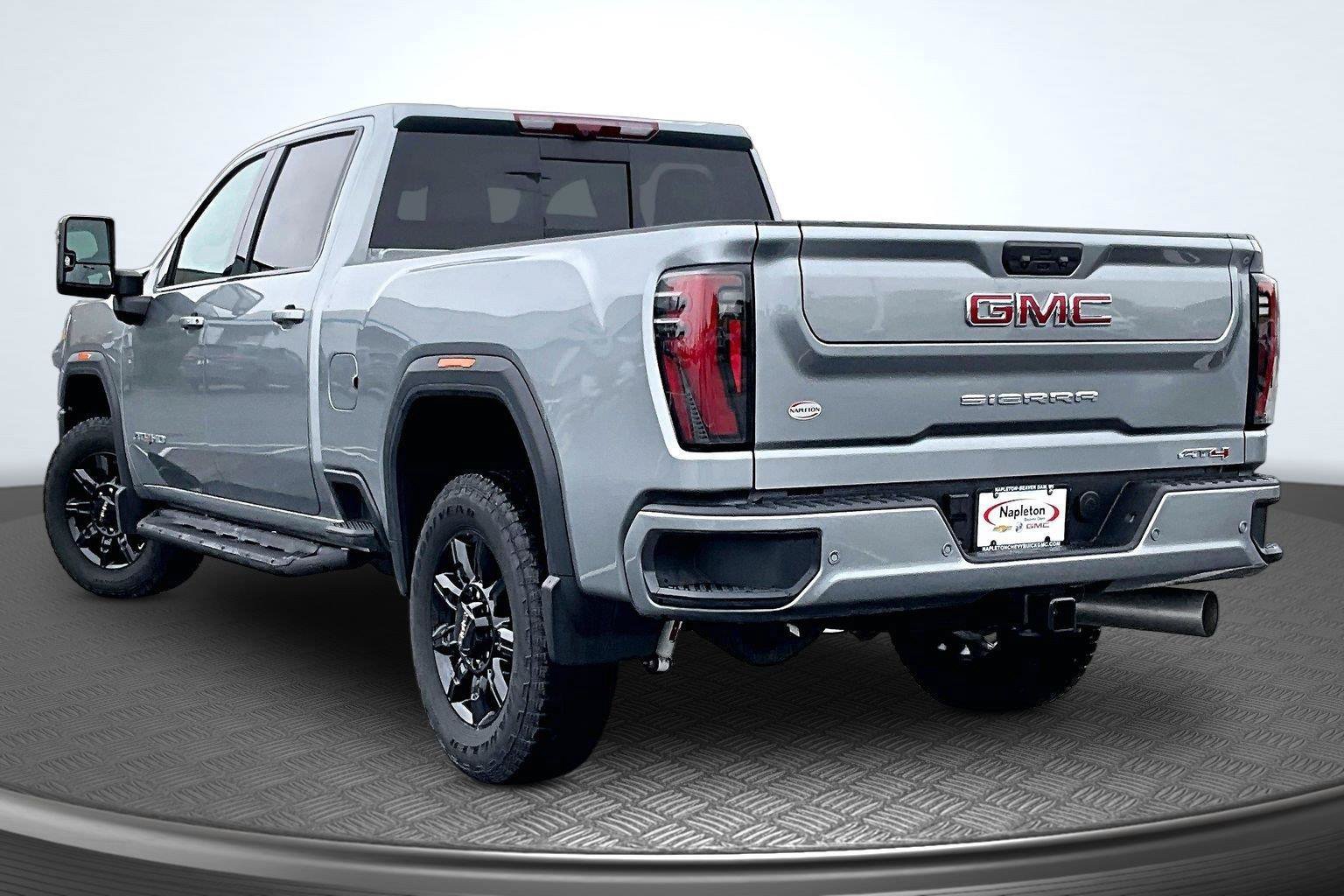Used 2026 GMC Sierra 2500 AT4 w/ Technology Package AWD/4WD image 14