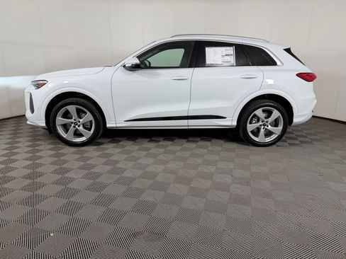 New 2026 Audi Q5 Premium Plus AWD/4WD image 2