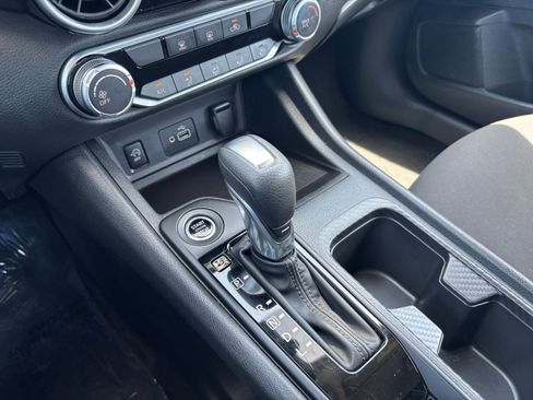 Used 2025 Nissan Sentra S FWD image 39