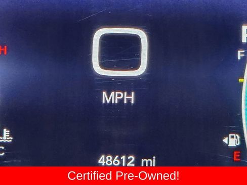 Used 2024 Chrysler Pacifica Touring-L image 16