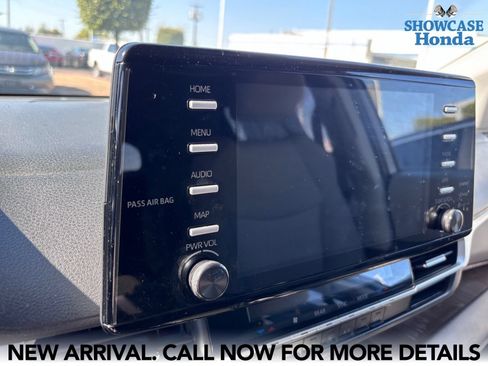Used 2021 Toyota Sienna LE FWD image 13