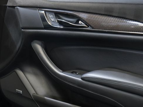 Used 2016 Cadillac CTS V w/ Luxury Package RWD image 26
