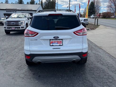 Used 2016 Ford Escape SE w/ Equipment Group 201A AWD/4WD image 4