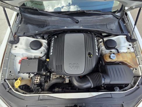 Used 2012 Chrysler 300 C image 12