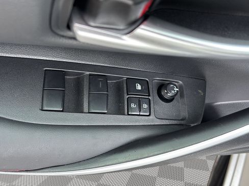 Used 2024 Toyota Corolla SE w/ SE Premium Package image 23
