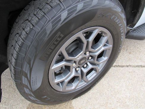 Used 2025 Ford Expedition Active image 45