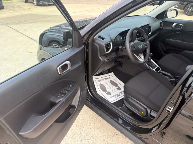 Used 2026 Hyundai Venue SE FWD image 10