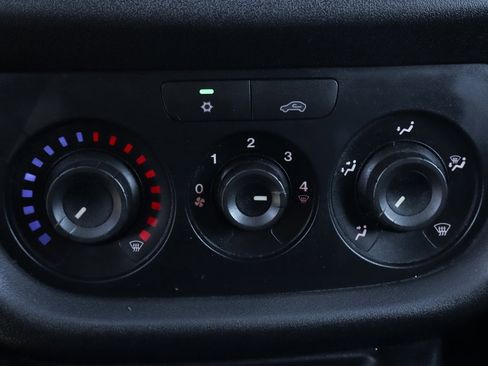 Used 2018 RAM ProMaster City Tradesman image 28