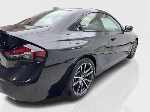 Used 2025 BMW 230i xDrive Coupe w/ Premium Package image 13