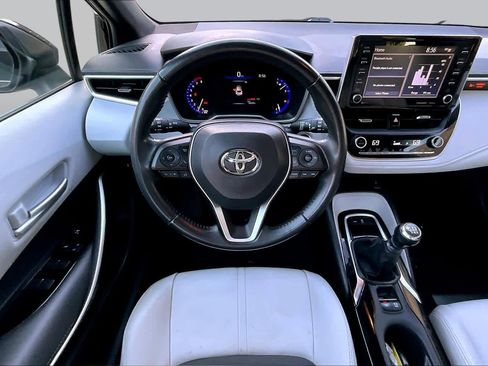 Used 2022 Toyota Corolla XSE FWD image 6