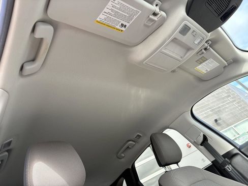 Used 2022 Ford Escape SE w/ Cold Weather Package image 23