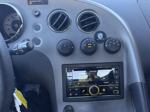 Used 2008 Pontiac Solstice Convertible w/ Preferred Package image 16