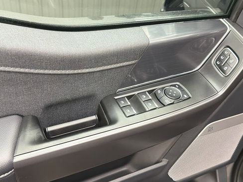 Used 2025 Ford F150 Lariat image 31