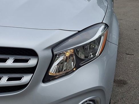 Used 2019 Mercedes-Benz GLA 250 image 11
