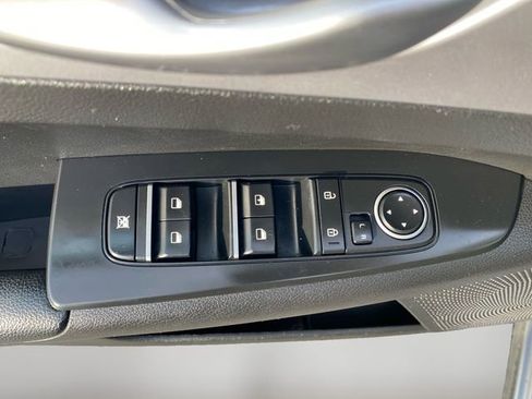 Used 2023 Kia Forte LXS image 17