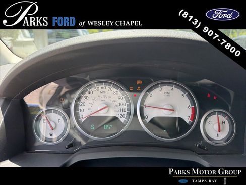 Used 2010 Dodge Grand Caravan SXT FWD image 3