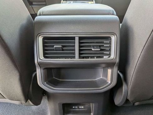 Certified 2025 Volkswagen Atlas Cross Sport SE FWD image 14