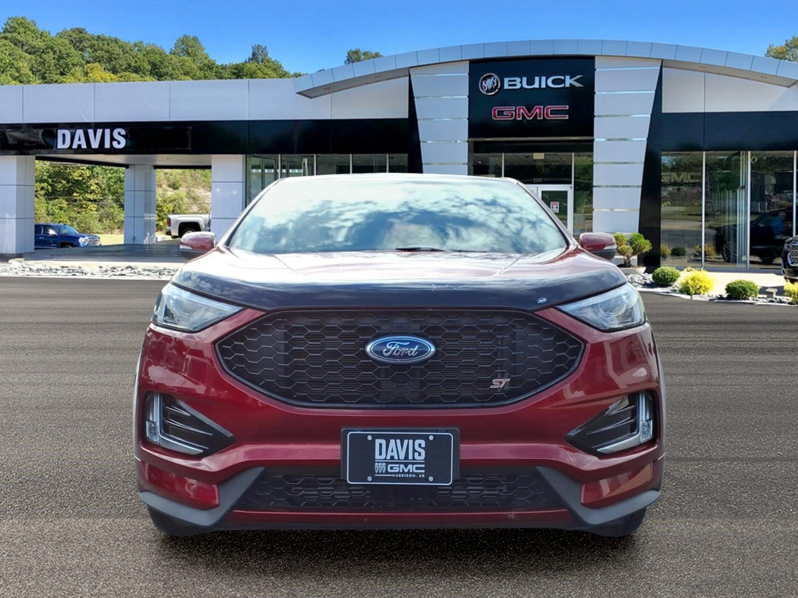 Used 2019 Ford Edge ST w/ Cold Weather Package AWD/4WD image 2