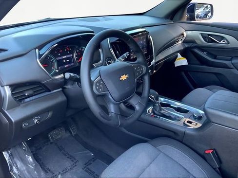 Used 2023 Chevrolet Traverse LT image 12